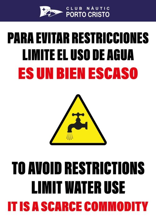 Letrero AHORRO AGUA en farolas pantalanes